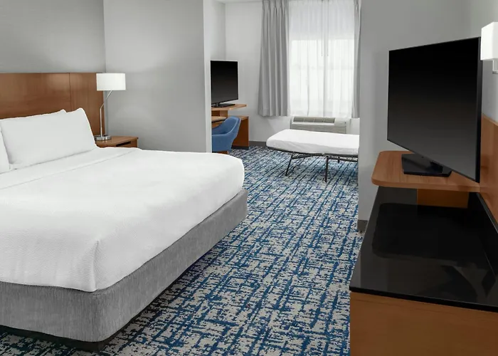 Fairfield Inn And Suites By Marriott Calhoun